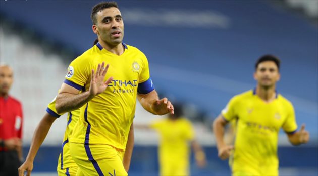 مهاجم النصر يتفوق على صلاح والشناوي ويفوز بجائزة أفضل لاعب ...